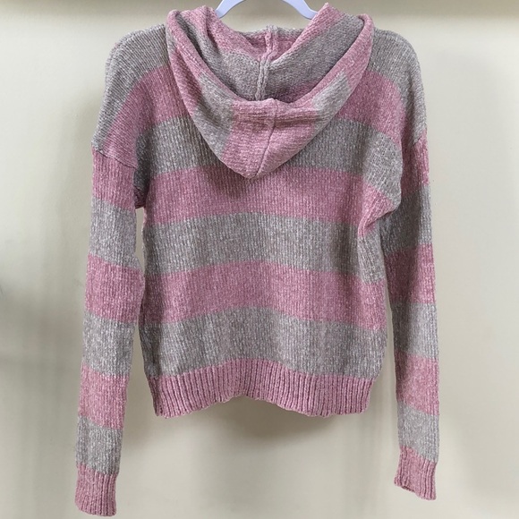 Romeo & Juliet Knit Hooded Sweater - Picture 2 of 5